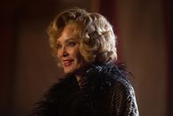 American Horror Story – Elsa (Jessica Lange) versucht ihr Glück in Hollywood. Doch wird sie eine Fernsehkarriere wirklich glücklich machen?