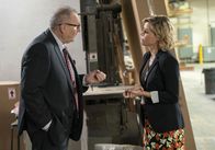 Modern Family – L-R: Jay Pritchett (Ed O'Neill) and Claire Dunphy (Julie Bowen)