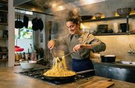 Zu Tisch mit Lucie - Kitchen Hacks – Lucie zeigt, wie frische Trüffel-Pasta gelingt.