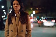 Elementary – Während die Ermittlungen in einem Mordfall ohne fassbare Beweise laufen, wird Watson (Lucy Liu) auch noch von ihrer einstigen NYPD-Rivalin Cortes angesprochen, die ihren Rat benötigt ...