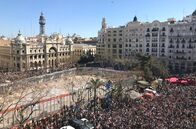 Valencia, da will ich hin! – Der Rathausplatz kurz vor Beginn des traditionellen Knallkörper-Feuerwerks