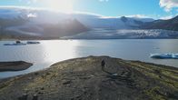 Katastrophen der Erdgeschichte – Auf dem Vatnajökull-Gletscher in Island will der Geologe Colin Devey herausfinden, wie sich die vergletscherte Erde von ihren Eismassen befreit hat.