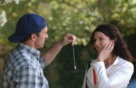 Gilmore Girls – Als Luke (Scott Patterson, l.) nach sieben Wochen endlich zurück nach Stars Hollow und zu Lorelai (Lauren Graham, r.) kommt, können die beiden frisch Verliebten, endlich wieder Zeit miteinander verbringen ...