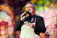 Jet zo laache – Eine Reise durch die besten Kölner Büttenreden und ihre Redner aus 50 Jahren! es gibt nicht nur etwas, sondern sehr viel zu lachen. Mit dabei: Ne Hausmann" (Jürgen Beckers).