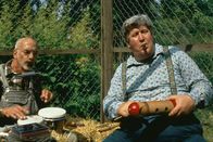 Löwenzahn Classics – Herr Paschulke (Helmut Kraus) und Peter Lustig improvisieren einen genialen Sound - das ist ja zum Eierlegen!