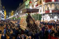 Rituale der Welt – In der Karwoche, der Semana Santa, ziehen gewaltige Prozessionen durch die Sevilla.