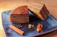 Zu Tisch ... – Spekkoek – ein intensiv gewürzter Schichtkuchen mit Zimt, Gewürznelken, Kardamom und Muskatnussblüte