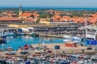 Wunderschön! – Blick auf den Hafen von Skagen. Die Menschen in Skagen lebten immer schon von der Fischerei. Die Kaimauer des Hafen ist sechs Kilometer lang - die großen Trawler versorgen fast ganz Nordeuropa mit Meeresfrüchten.