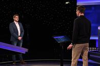 Gefragt - Gejagt – Moderator Alexander Bommes (r.) mit dem Kandidaten Dennis Bröcking (l.).
