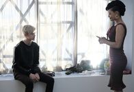 The Gifted – Andy (Percy Hynes White, l.); Reeva (Grace Byers, r.)