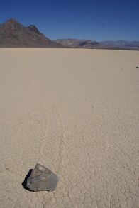 Die Entstehung der Erde – Das Sedimentgestein einer der heißesten Orte der Erde lässt auf eine der kältesten Perioden der Geschichte unseres Planeten schließen.