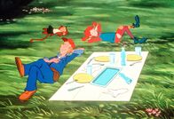 okidoki-Kinderprogramm: Astrid Lindgrens: Pippi Langstrumpf – Pippi rettet die Villa Kunterbunt vor dem Untergang nur dadurch, indem sie den Tischler mit einem Picknick aus dem Haus lockt.