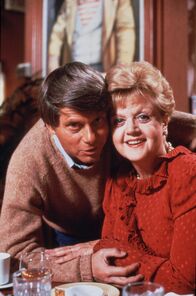 Mord ist ihr Hobby – L-R: Howard Griffin (Jeff Conaway), Jessica Fletcher (Angela Lansbury)