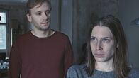 HomeSick – L-R: Lorenz Amann (Matthias Lier), Jessica Klug (Esther Maria Pietsch)