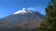 Der Pazifische Feuerring – Der Popocatepetl. Nur 70 Kilometer von Mexiko City entfernt, leben fast 25 Millionen Menschen im Umfeld des Vulkans. Kein anderer Vulkan gefährdet am gesamten Pazifischen Feuerring mehr Menschen.