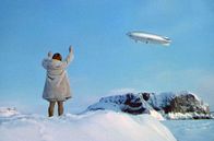 Das rote Zelt – Valeria (Claudia Cardinale) verabschiedet ihren Geliebten an Bord der „Italia“, die auf dem Weg zum Nordpol ist.