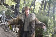 Slow West – Der exzentrische Payne (Ben Mendelsohn) bleibt Jay und Silas auf der Spur.