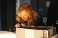 CSI - Den Tätern auf der Spur – Catherine (Marg Helgenberger) lässt nichts unversucht, um herauszufinden, wie der "Modell-Mörder" arbeitet und wann er wieder zuschlägt...