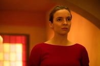 Killing Eve – Unerwartete Umstände bringen Villanelle (Jodie Comer) in Bedrängnis. Nun entschließt sich die Profikillerin, das Blatt zu wenden.