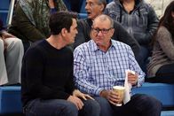 Modern Family – Phil Dunphy (Ty Burrell, l.); Jay Pritchett (Ed O'Neill, r.)
