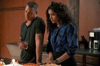 Chicago Fire – Frühstück vor der Schicht: Taylor Kinney als Kelly Severide, Miranda Rae Mayo als Stella Kidd