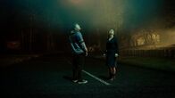 Dark Encounter – Noah (Spike White, l.) und Olivia Anderson (Laura Fraser, r.) trauen ihren Augen kaum.