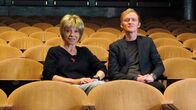 Krause kommt! – Judy Winter (li.) und Pierre M. Krause bei einem Besuch im Theater.