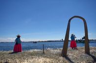 Stadt Land Kunst – Der Titicacasee auf der Altiplano-Hochebene in den Anden ist der höchstgelegene schiffbare See der Welt. Die Menschen haben gelernt, auf und mit dem See zu leben.