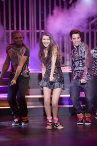 Victorious – Victorious (2011)