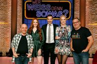 Wer weiß denn sowas? – Moderatorin und Model Franziska Knuppe (2.v.r.).