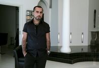 Mankells Wallander – 02:55 Uhr im ERSTEN. Der Mafioso Kali Manchetta (Özz Nujen) fühlt sich unglaublich sicher.