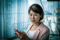 WELTjournal + – Yana hat ein Start-up gegründet. Ihre Agentur vermittelt europäisch aussehende Schauspieler, um Verkaufsveranstaltungen in China aufzuwerten.