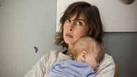 Unser Kind – Ellen (Susanne Wolff) ist zwar Vormund des kleinen Franz, das Sorgerecht hat sie – anders als in heterosexuellen Ehen – ohne Adoption aber nicht.