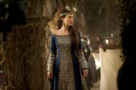 Camelot – Folge 8: Die Verwandlung (Igraine) Morgan kann in Gestalt von Ygrain (Claire Forlani) selbst Merlin täuschen.