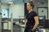 Trigger Point – Lana (Vicky McClure) versucht, sich einen Reim auf die unterschiedlichen Anschlagsziele zu machen.