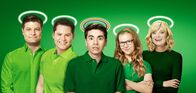 The Real O'Neals – v.li.: Pat (Jay R. Ferguson), Jimmy (Matt Shively), Kenny (Noah Galvin), Shannon (Bebe Wood), Eileen (Martha Plimpton).