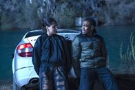 The Outlaws – Rani Rekowski (Rhianne Barreto, l.); Ben Eastfield (Gamba Cole, r.)