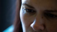 Eli Roth's GHOSTS - Der Albtraum beginnt – Candice looking scared