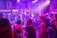 neoriginal: Späti – Bei einem improvisierten Konzert im Späti beweist Fred (Wilson Gonzalez), dass er noch der Alte ist.