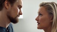 Kommissar Wisting – Beziehung auf dem Prüfstand: Line (Thea Green Lundberg) und Tommy (Mads Sjørgård Pettersen).