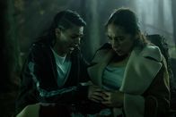 Revival – Romy Weltman als Martha 'Em' Cypress und Melanie Scrofano als Dana Cypress(r.)