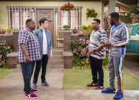 The Neighborhood – (v.l.n.r.) Calvin Butler (Cedric the Entertainer); Dave Johnson (Max Greenfield); Marty Butler (Marcel Spears); Malcolm Butler (Sheaun McKinney)