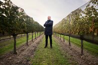 Winzerlegenden – Gerhard Kracher während Servus TVs "Winzerlegenden" in Illmitz, Burgenland, Österreich am 18. Oktober 2023