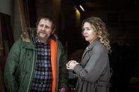 Blackport – Harpa (Nína Dögg Filippusdóttir) bekommt ein Übernahme-Angebot für die Firma. Mitarbeiter Pétur (Reynir Pétur Ingvarsson) ist skeptisch.