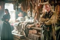Outlander - Die Highland-Saga – Ned Dennehy (Lionel Brown).