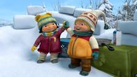 Snowsnaps Winterspiele – Kiki und Sami geben ein super Kochteam ab.