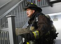 Chicago Fire – Auf dem Weg in den obersten Stock:Christian Stolte als Mouch (Copyright SRF/NBC Universal)