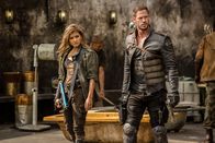 Resident Evil: The Final Chapter – Cobalt (Eri Sato, l.), Christian (William Levy, r.)