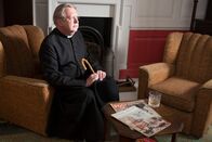 Father Brown – Father Brown (Mark Williams) rätselt was wirklich hinter dem Tod des jungen Alexander steckt.