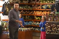 Single Parents – L-R: Will Cooper (Taran Killam) and Sophie Cooper (Marlow Barkley)